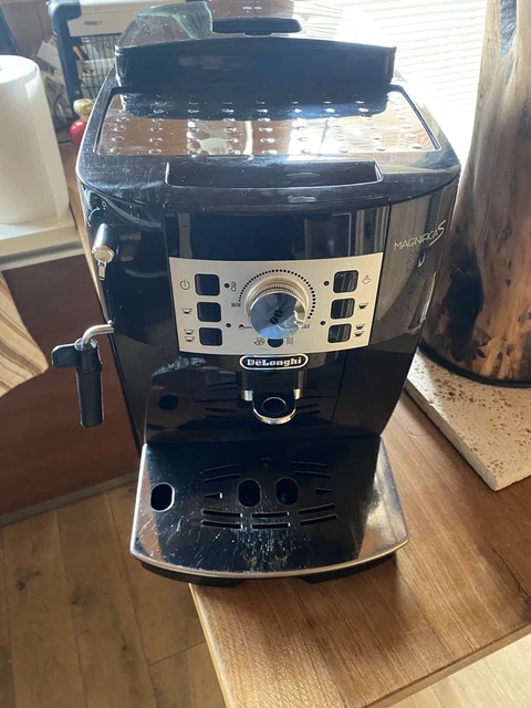 Maniglia Erogatore Per Macchina Caffè DeLonghi Magnifica S - Ricambio Originale ECAM20 ECAM22