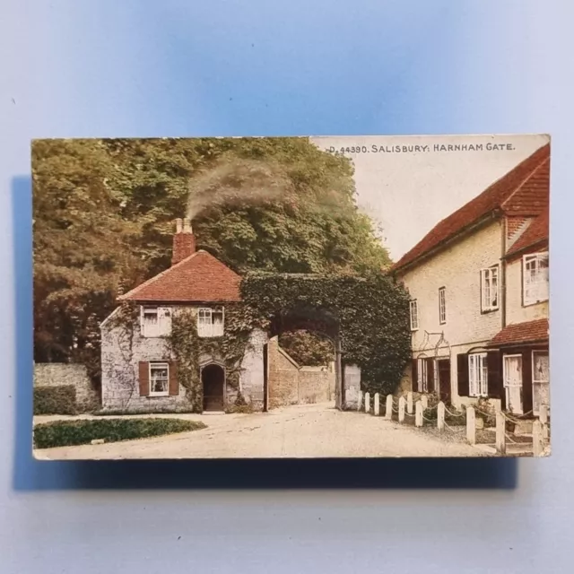 Salisbury Postcard C1910 Harnham Gate Cottages Wiltshire