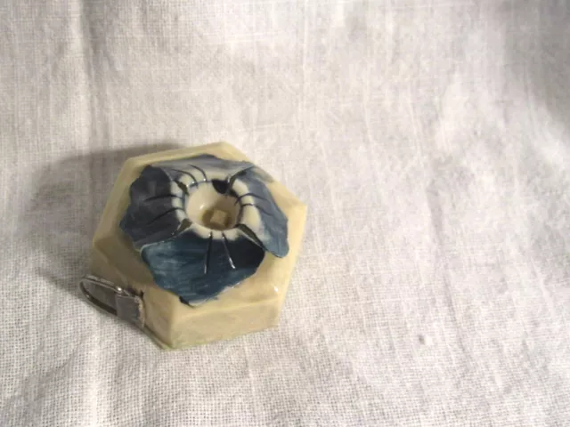 Antique Vintage Tape Measure Marbled Green White Celluloid Raised Flower Top