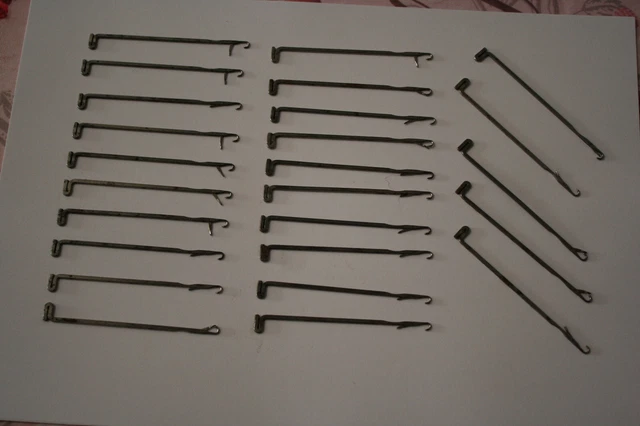 Lot Aiguilles Machine à Coudre Singer 20 Pièces + 10 Canettes - Universel 90/14 - Système 130/705H