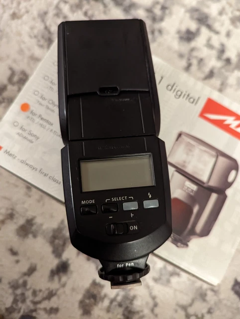 Metz 50 AF-1 Digital Shoe Mount Flash for Pentax 3