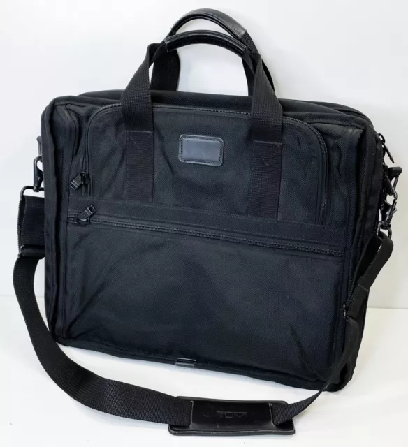 TUMI Slim Deluxe Portfolio 2632D3 Briefcase Messenger Bag Travel Carry-On Laptop
