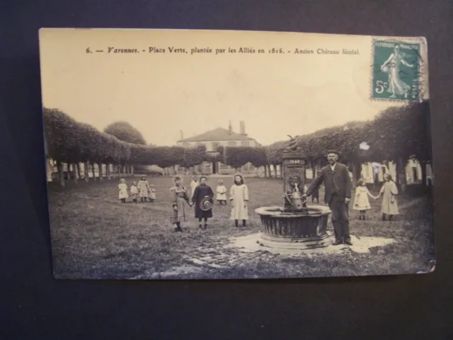 CPA - ( 55 - Meuse )  - Varennes  - Place Verte  - Ancien Château Féodal  - 1907