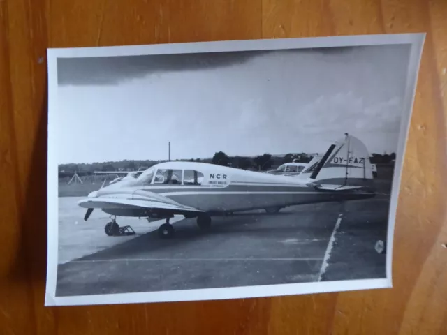 Photo Avion Aircraft Piper Pa-23-160 Apache Oy-Faz Copenhagen Ncr Emilius Moller