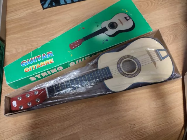 Superbe Petit Guitare acoustique en bois - 59 cm - NEUVE