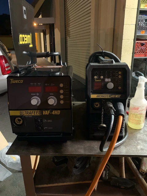 ESAB WARRIOR / Tweco Arcmaster 401MST & Ultrafeed VAF-4HD Welder & Feeder