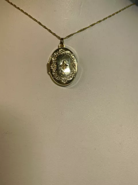 Vintage Solid 14K Yellow Gold Locket  Set With Diamond And 14K -18" Chain