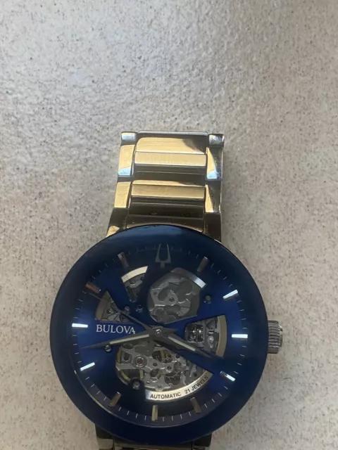 Montre Bulova  Automatique Et Authentique Homme Comme Neuve