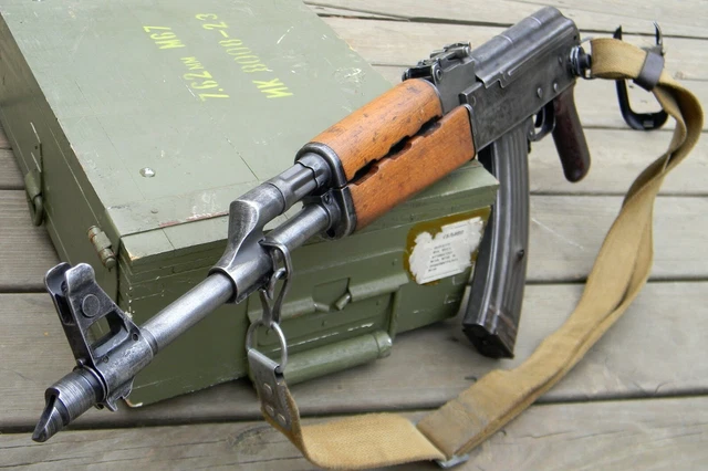 Arme À Feu Arme De Poing Pistolet Revolver Icône Darme Vecteurs libres