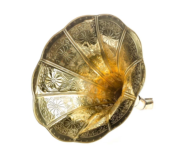 Megáfono boquilla de latón de color oro con decoraciones 40cm estilo antiguo