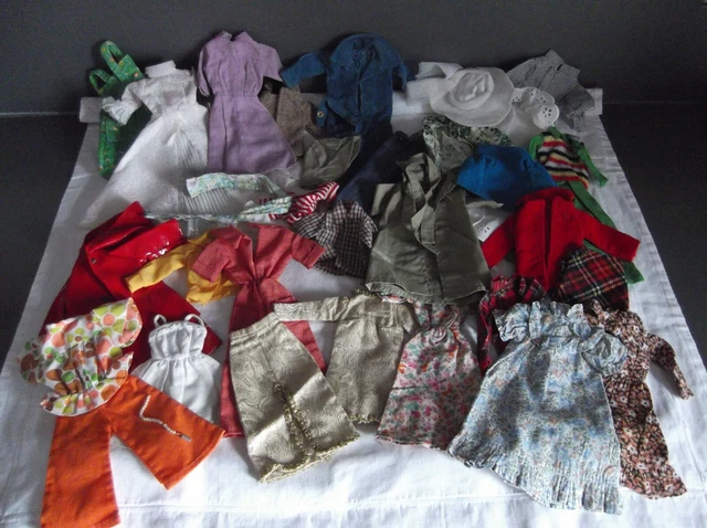 Petit Lot de Vêtements pour Poupée Mannequin Tressy de Bella