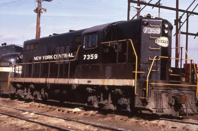 Duplicate  Train Slide New York Central GP-9 #7359 05/1966 Detroit MI