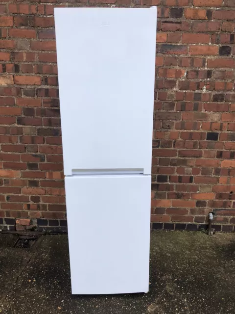 Beko White Freestanding Frost Free Fridge Freezer