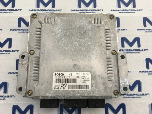 Boîtier Moteur UCE D'occasion Pour Mazda 3 (BK) 1.6 Turbo Diesel - Ref 6M6112A650BB