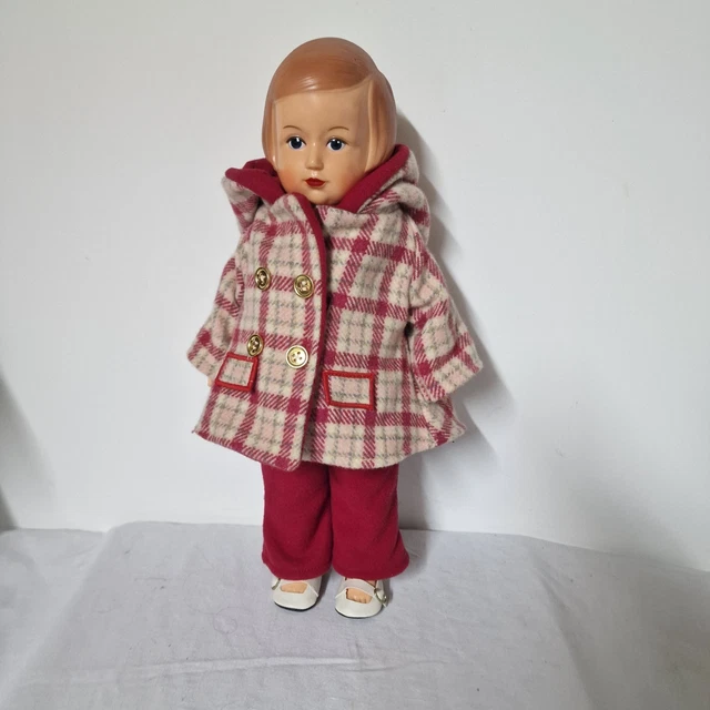 ANCIENNE POUPEE EMILIE modele depose mode et travaux chevelure superbe