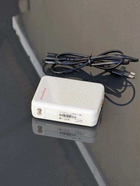 CPL Freeplug F-PL07A 0-LR Pour Freebox Delta/Devialet – Adaptateur 1000 Mbps (occasion)