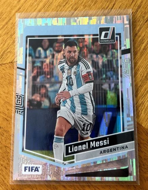 Carte Lionel Messi PANINI DONRUSS FIFA 2022 #10 Rouge - PSA 9 - Numérotée 25/99