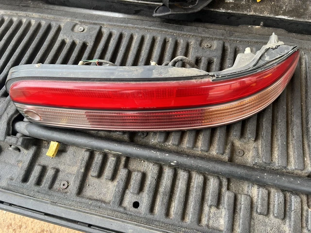 1994-1996 Lexus Sc400 Sc300 Rear Right Rh Side Outter Taillight Light Lamp Oem