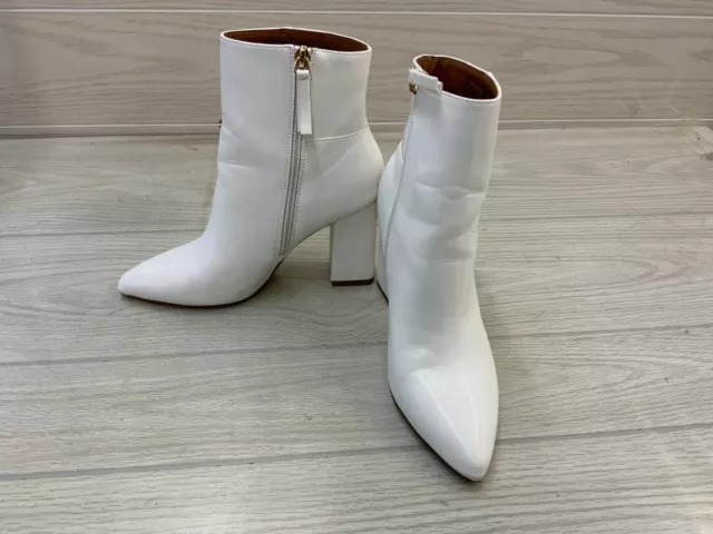 Madden Girl Finlee Ankle Boots, Women's Size 6.5 M, White MSRP $79