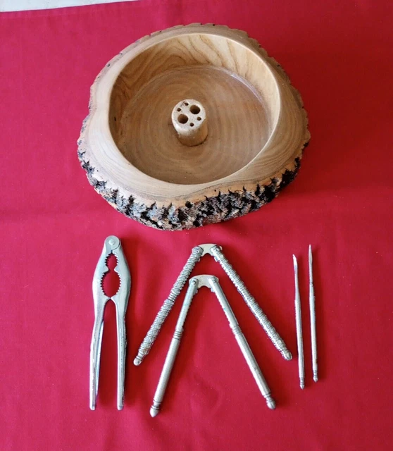 Vtg Turned Wood Nutcracker Set Log Bark Bowl Dish, W/Picks & Hmb  Nutcrackers