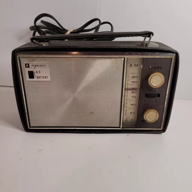 Radio transistor de CA/DC 1965 Penncrest AM modelo 1642 JC Penney