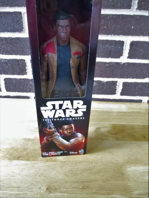 Star Wars/Hasbro 2012 The Force Awakens"FINN"Jakku12" Action Figure Still in Box
