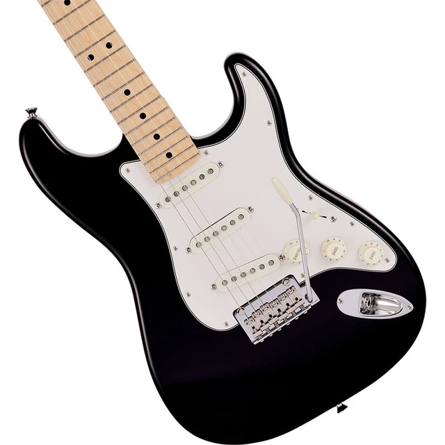 Fender Fabriqué En Japon Junior Collection STRATOCASTER Noir Avec Housse 3