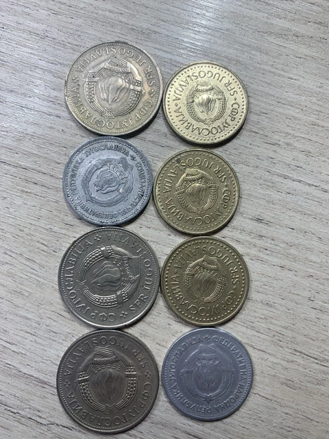 LOT GREC DE 28 variétés de différentes époques, y compris l'occupation