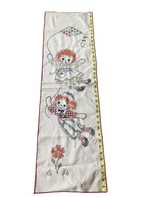 Vtg Raggedy Ann  Andy Flying Kites Wall Hanging Handmade Embroidered 11x37” FLAW