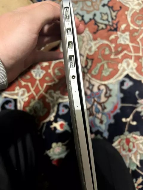 Apple Macbook Pro A1502 (Retina 13" 2013 End) QWERTY Batterie defekt