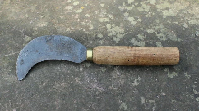 Altes Gärtnermesser / Okuliermesser - Hippe - mit Hartholzgriff - um 1920 - Nr.4