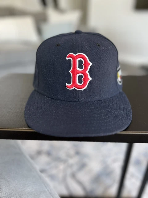 Vintage Boston Red Sox, 2007 World Series. Size 7 1/8 - New