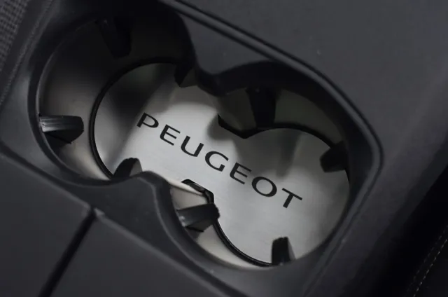 Cover Peugeot 3008 5008 2016 Allure Gt Hdi Bluehdi Active Access Puretech Sport