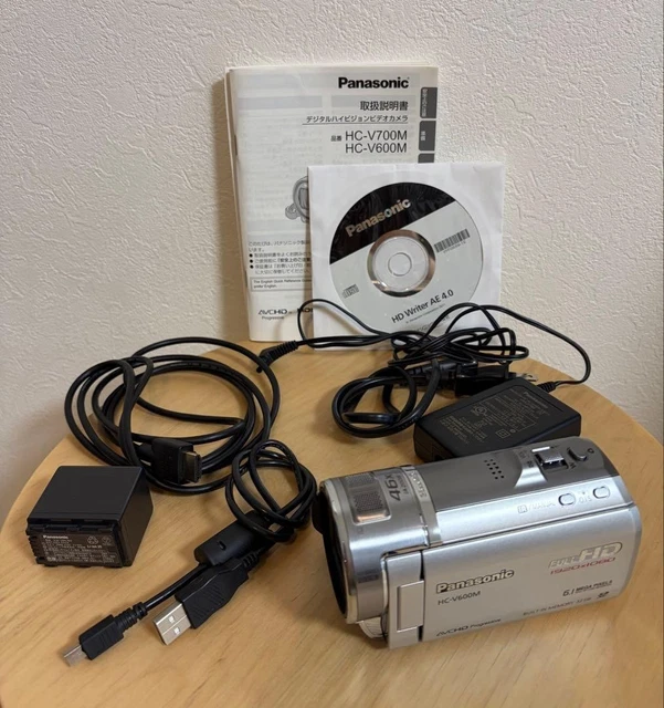 PANASONIC HC-V600M FULL HD Camcorder 32GB 21x Zoom Silver Tested
