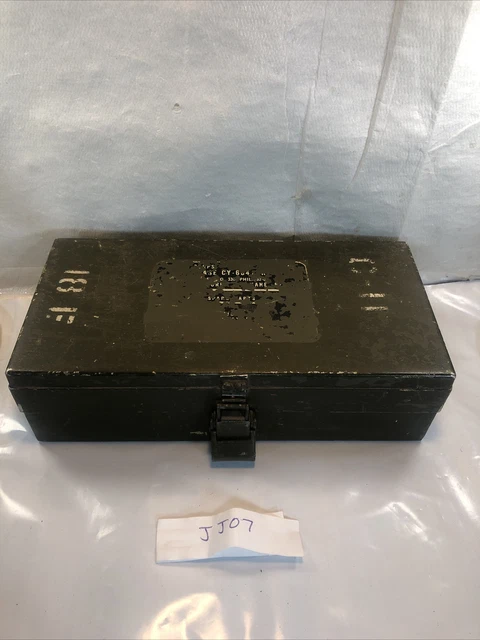 US Army Military Radio Spare Parts SIGNAL CORPS Tubes Vibrator & Fuses CY-684/GR