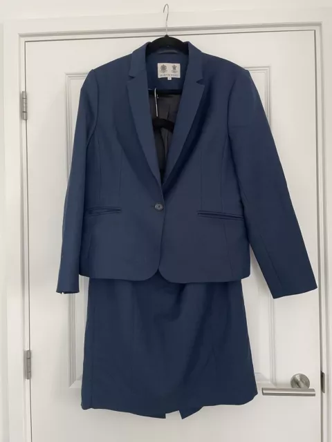 Ladies Blue 2 Part Skirt And Blazer By Austin Suit Reed Size 16