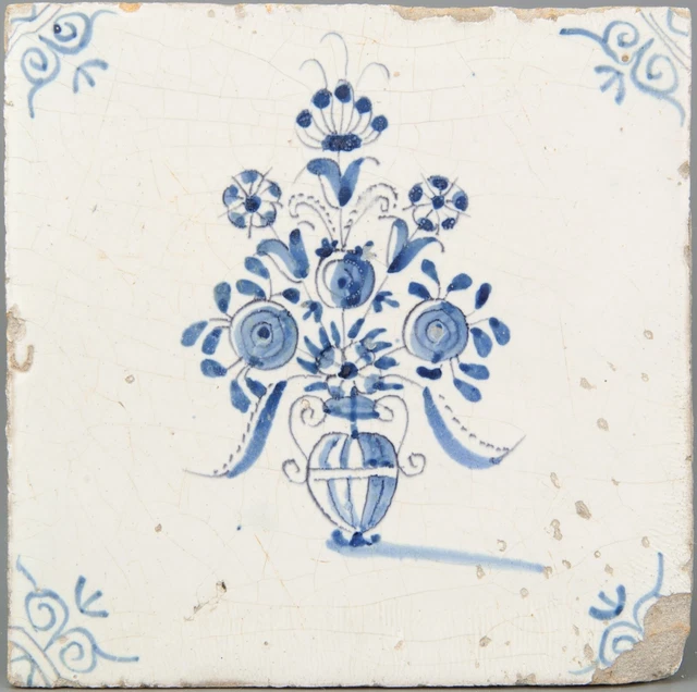 Nice Dutch Delft Blue tile, flowerpot, 17th. century.