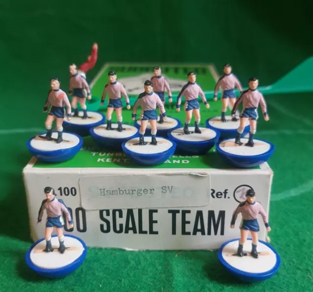 MINT Subbuteo Team HW 210 HAMBURGER SV BASE BLUBIANCA NAMED! ORIG 100% PERFETTA