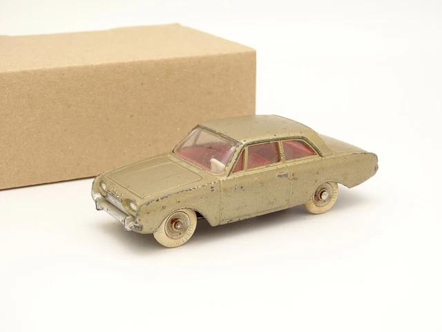 Dinky Toys France 1/43 - Ford Taunus Beige Métal 559