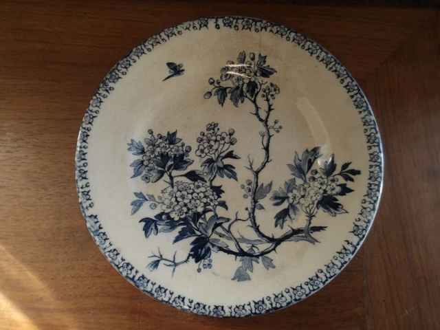Assiette à dessert faïence de Gien, modèle AUBEPINE, Terre de Fer. Diam 21,5 cm.