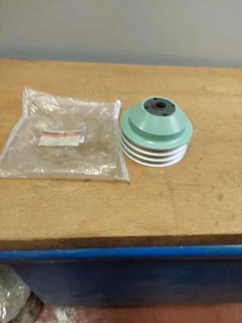 Military Vehicle Rolls-Royce B Series Water Pump Pulley RE 26346