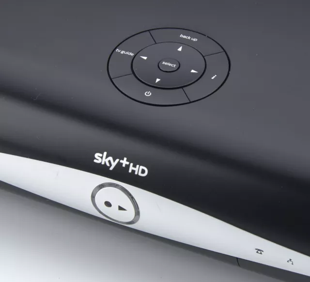 Sky Hd Box Plus + Hd Box - 500Gb - Sky Amstrad Drx890 - On Demand Latest Version 3