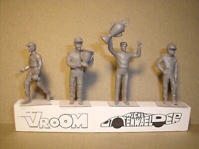 4  Figurines 1/43  Set 144  Drivers  Pilotes  Winners  Vroom  For  Spark Bizarre
