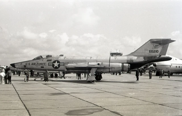 35MM ORIGINAL AIRCRAFT NEGATIVE 56-0210 RF-101C Voodoo USAF 1967 #6057 ...