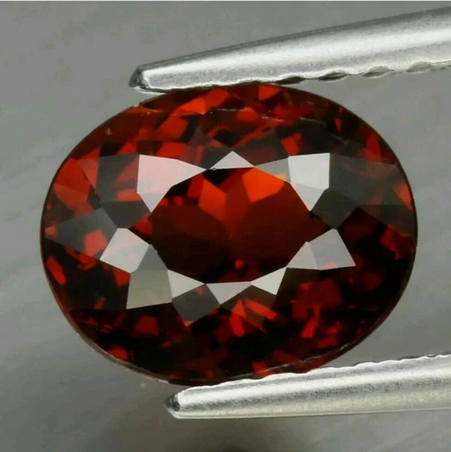 NATUREL Spessartine Grenat Orange rouge 1.66ct 7.4x6mm (VVS) Ovale, Namibie