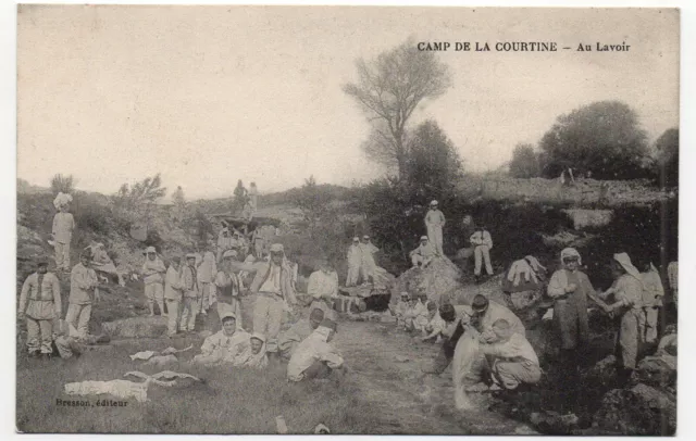 Camp de la COURTINE - Creuse - CPA 23 - Bidasses au lavoir