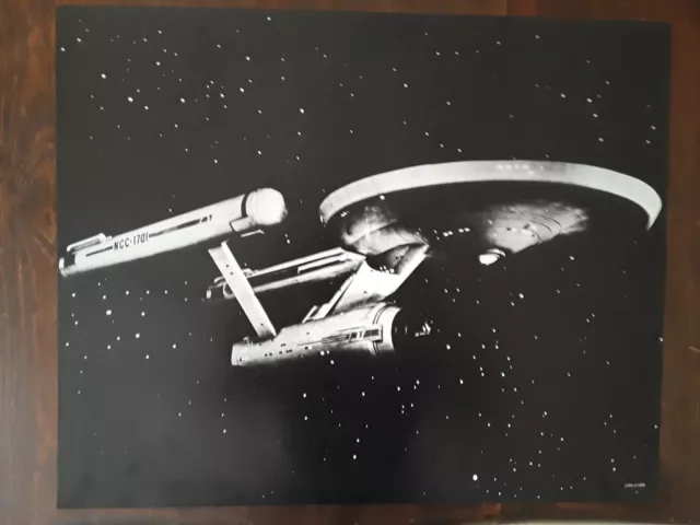 Star Trek TOS - U.S.S Enterprise NCC-1701 B/W Poster / Still - 23" x 19"