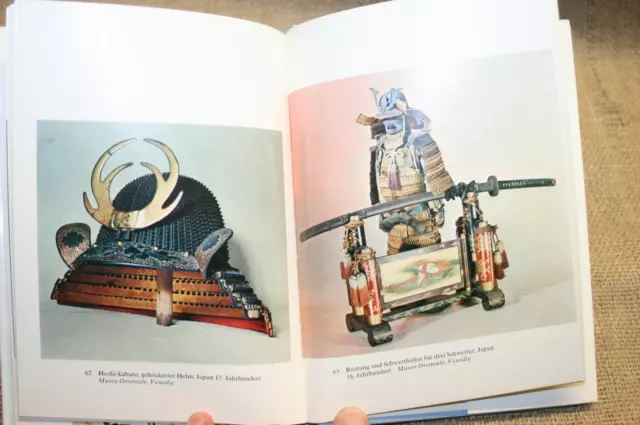 Buch alte Waffen des Orients Samurai Rüstungen Dolche Schwerter