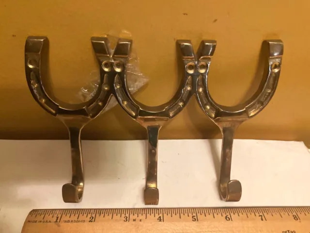 Vintage Brass Horseshoes 3 Key Holder  Robe / Hooks Wall Hanging Horse Shoes 7"W