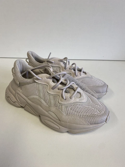 Adidas originals ozweego deals trainers in chalk